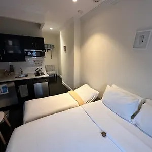 https://east-village-hotel.us-newyorkcity.com